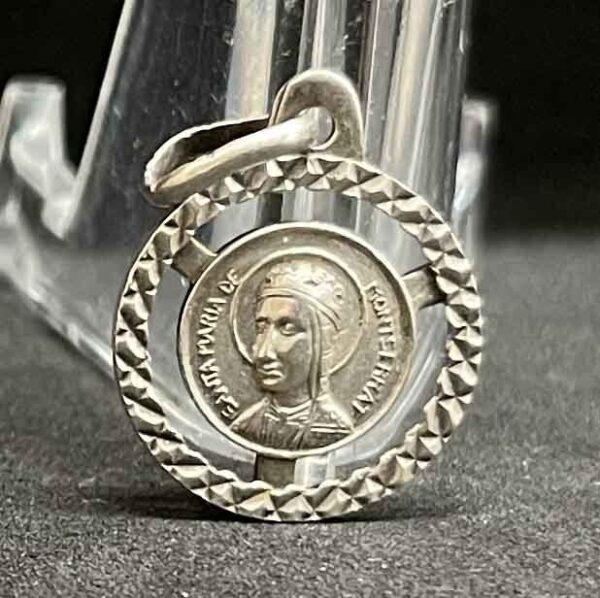 Spain 1940´ vintage Our Lady of Montserrat silver catholic medal pendant charm - Image 2