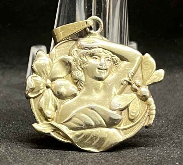 France 1920´ Amazing antique Art Nouveau lady flowers dragon-fly pendant charm