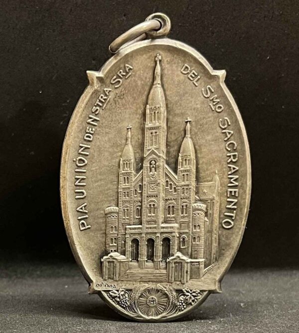 Antique Eucharistic Monstrance – Guardian Angels & Holy Sacrament – Beautiful Religious Medal - Image 6