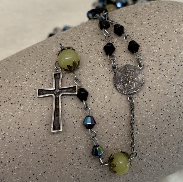 Vintage Handmade Rosary, Czech Crystal, Lemon Jade & Silver - Image 5