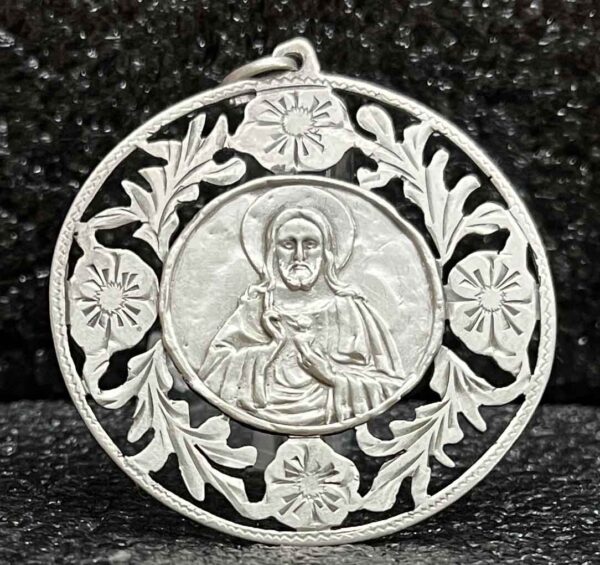 Amazing antique Sacred Heart of Jesus artisanal flowers design silver 900, 47 mm - Image 3