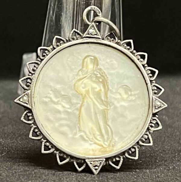 Europe 1940´ Immaculate Conception Cherubs mother of pearl, silver & marcasite