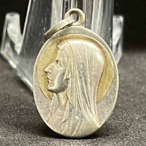 Signed by Escudero & Tairac - France 1940´ antique Our Lady of Lourdes beauty silver medal