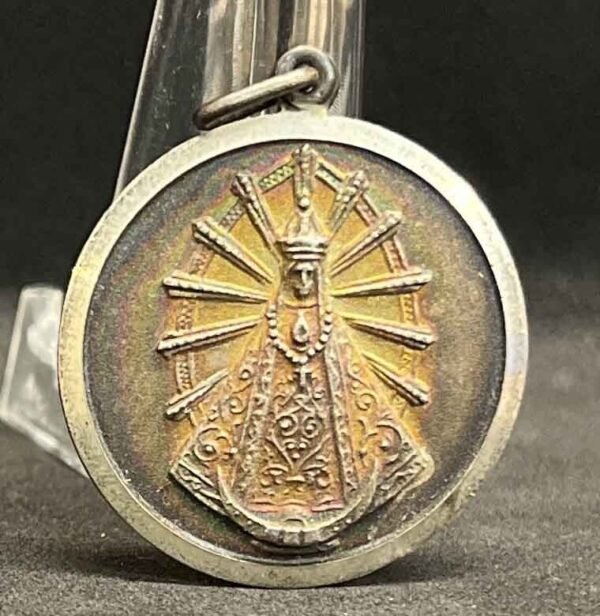 Argentina 1930´ antique Our Lady of Lujan silver catholic pendant charm medal - Image 3